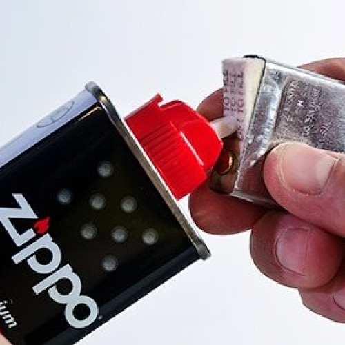 Як заправити запальничку газом